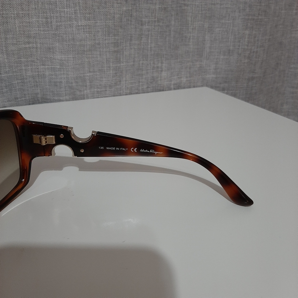 Salvatore Ferragamo Tortoise Shell Sunglasses - Picture 4 of 7